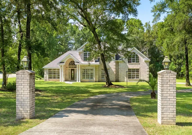 Photo 2 of Single family home for sale at 10514 Crestwater Cir, Magnolia, TX 77354 | MLS# 26367562 | Listing updated on 2026-08-28