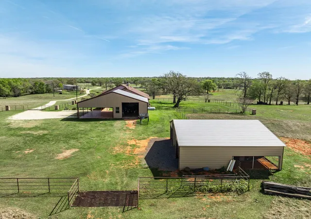 Homes for sale in Marquez, TX | 3713 County Road 386, Marquez, TX 77865 | MLS# 94457925