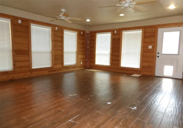 Photo 3 of Single family home for sale at 1902 S Carlsbad Ln, Deer Park, TX 77536 | MLS# 38669330 | Listing updated on 2026-09-13
