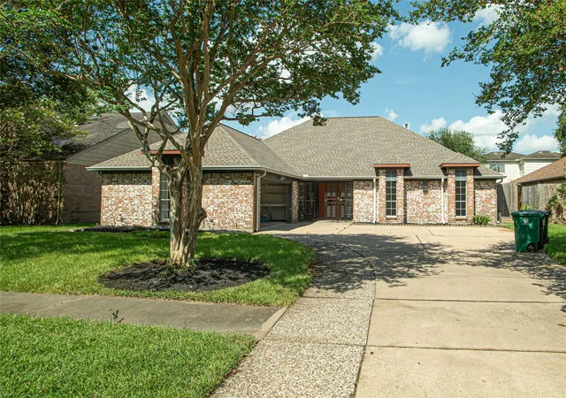 1st image of 10710 Sandy Shoals Dr, Houston, TX 77071 | MLS# 88310741
