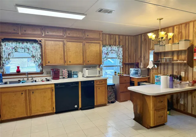 4th image of 210 Magnolia Cvs, Onalaska, TX 77360 | MLS# 26273650
