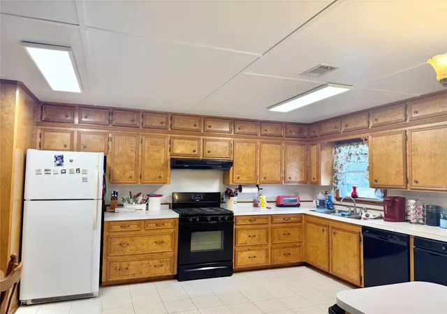 5th image of 210 Magnolia Cvs, Onalaska, TX 77360 | MLS# 26273650