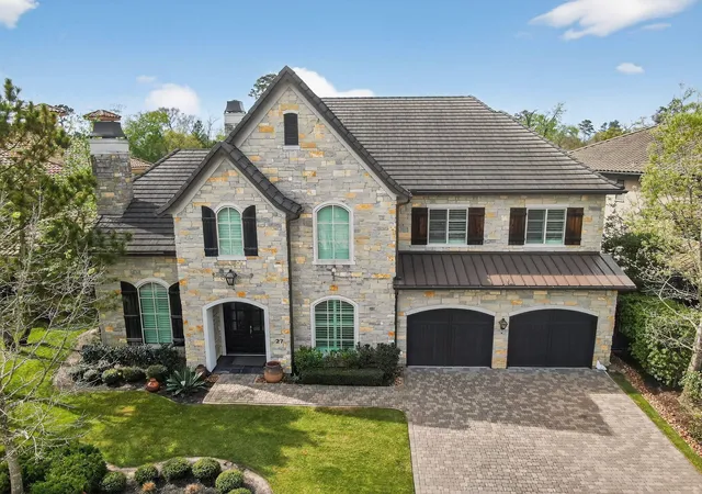 2nd image of 27 Johnathan Landing Ct Ct, Spring, TX 77389 | MLS# 27003844