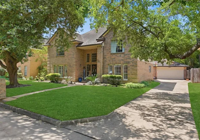 Photo 3 of Single family home for sale at 13415 Jessica Ln, Houston, TX 77069 | MLS# 46648813 | Listing updated on 2026-07-30