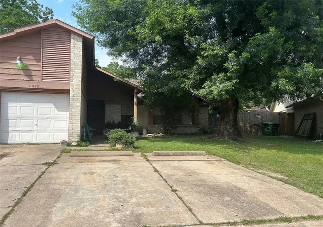 Photo 2 of Multi family home for sale at 10126 Wild Hollow Ln, Houston, TX 77088 | MLS# 47519834 | Listing updated on 2026-05-28