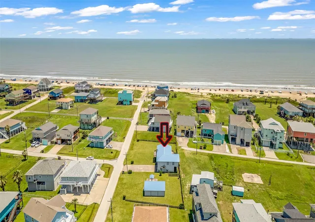 3rd image of 817 Westview, Galveston, TX 77650 | MLS# 17777996