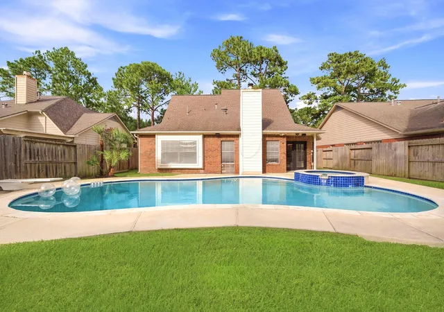 Photo 2 of Sale Pending at 14534 Fair Knoll Way, Houston, TX 77062 | MLS# 49845294 | Listing updated on 2026-09-20