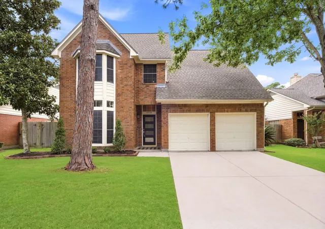 Photo 3 of Sale Pending at 14534 Fair Knoll Way, Houston, TX 77062 | MLS# 49845294 | Listing updated on 2026-09-20