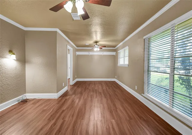 22nd image of 111 Mimosa St, Lake Jackson, TX 77566 | MLS# 66587745