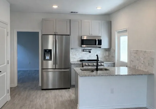 Photo 2 of Single family home for sale at 16983 W Juneau, Montgomery, TX 77316 | MLS# 48252229 | Listing updated on 2026-09-14