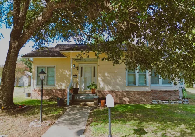 1st image of 650 Ave H, Somerville, TX 77879 | MLS# 39945193