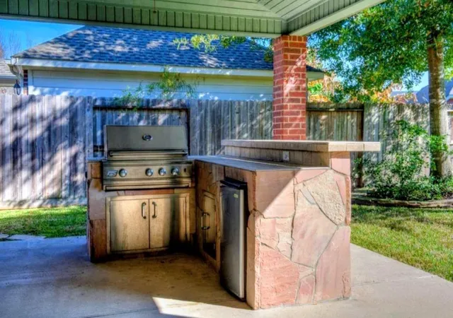 Photo 3 of Single family home for sale at 11811 Brush Cyn Dr, Tomball, TX 77377 | MLS# 66516095 | Listing updated on 2026-08-20