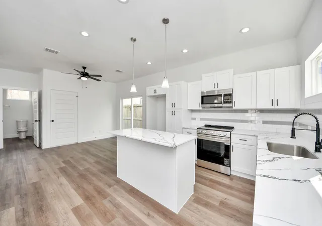 Photo 3 of Single family home for sale at 4406 Larkspur Ave, Houston, TX 77051 | MLS# 79370275 | Listing updated on 2026-09-28