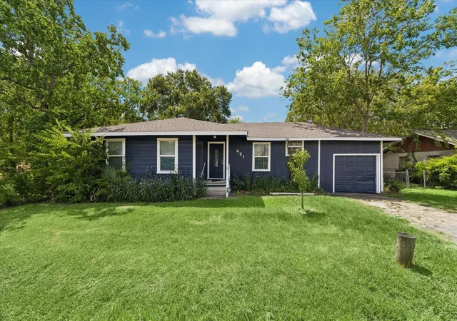 Single family home for sale at 421 Dwire Dr, La Porte, TX 77571 | MLS# 12892345