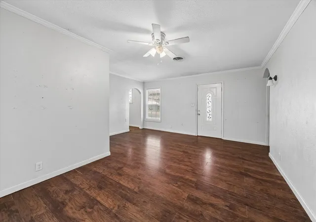Photo 2 of Single family home for sale at 421 Dwire Dr, La Porte, TX 77571 | MLS# 12892345 | Listing updated on 2026-08-28