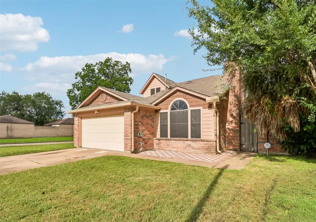 Photo 2 of Single family home for sale at 10703 Buffalo Bnd Dr, Houston, TX 77064 | MLS# 19944198 | Listing updated on 2026-09-22