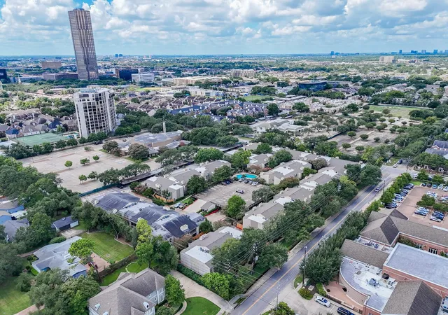 45th image of 5711 Sugar Hill Dr #28, Houston, TX 77057 | MLS# 35722291
