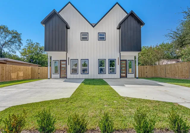 Photo 1 of Multi family home for sale at 5642 Hirondel St, Houston, TX 77033 | MLS# 87443125 | Listing updated on 2026-09-07