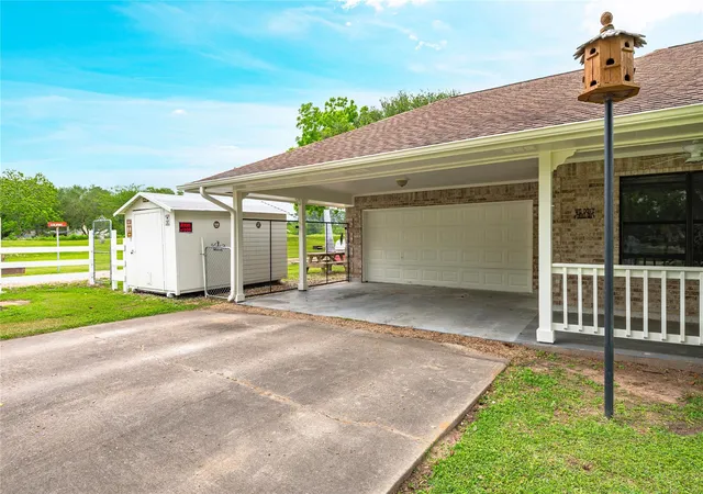 Photo 3 of Single family home for sale at 2517 Ave L, Santa Fe, TX 77510 | MLS# 63526174 | Listing updated on 2026-09-03