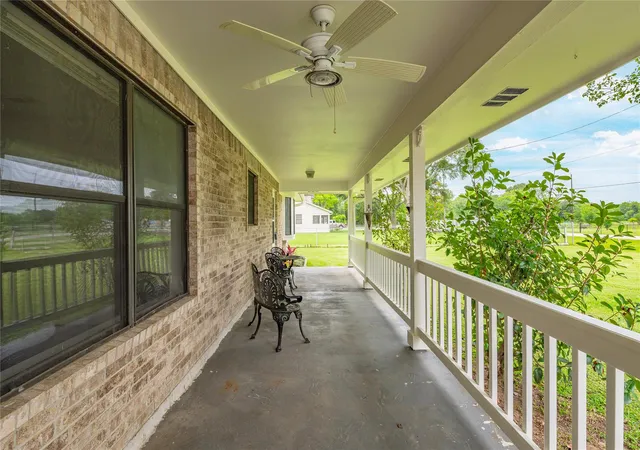 Photo 4 of Single family home for sale at 2517 Ave L, Santa Fe, TX 77510 | MLS# 63526174 | Listing updated on 2026-09-03