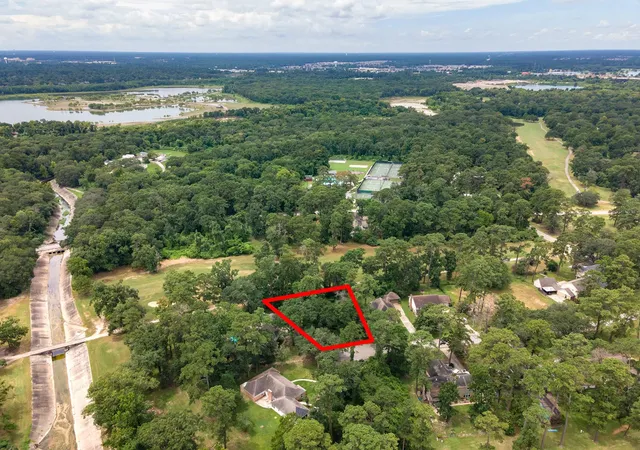2nd image of 135 Jeb Stuart Ln, Conroe, TX 77302 | MLS# 17628855