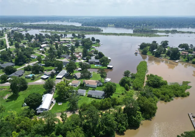 30th image of 1570 Yaupon Cove Dr, Onalaska, TX 77360 | MLS# 65404899