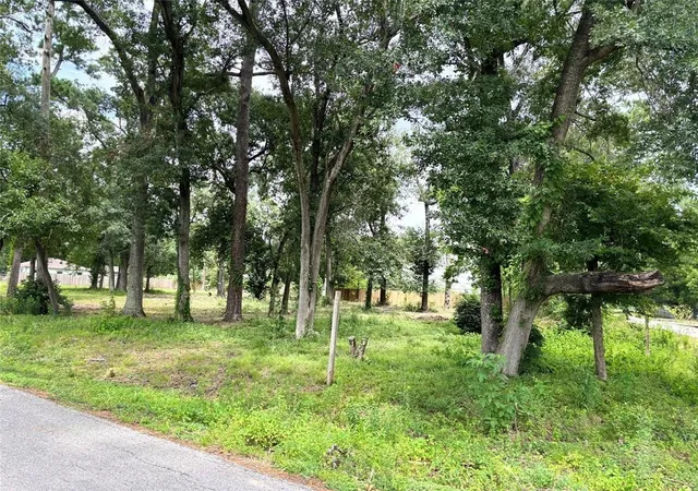 Photo 4 of Land for sale at 10406 Belridge St, Houston, TX 77016 | MLS# 95699546 | Listing updated on 2026-07-30
