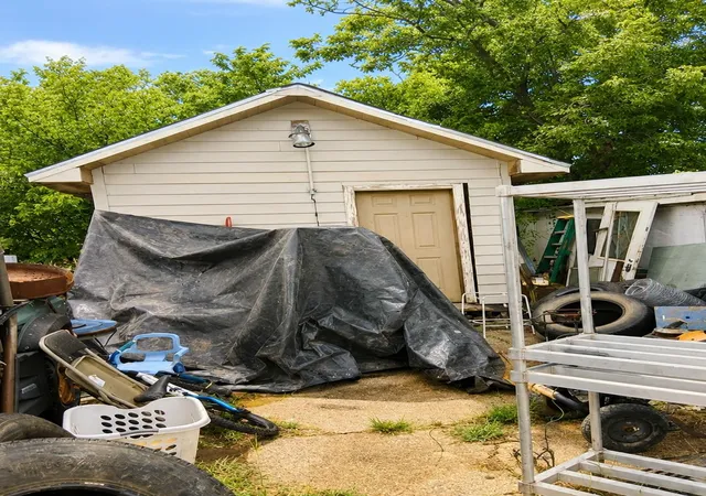 2nd image of 1910 Saint Louis St, Gatesville, TX 76528 | MLS# 98685069
