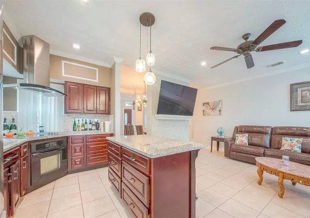 Photo 3 of Single family home for sale at 5439 Fern Park Dr, Kingwood, TX 77339 | MLS# 28952115 | Listing updated on 2026-09-13