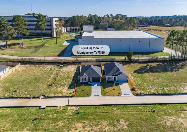 Photo 2 of Single family home for sale at 19753 Flag View Dr, Montgomery, TX 77316 | MLS# 62279775 | Listing updated on 2026-09-14