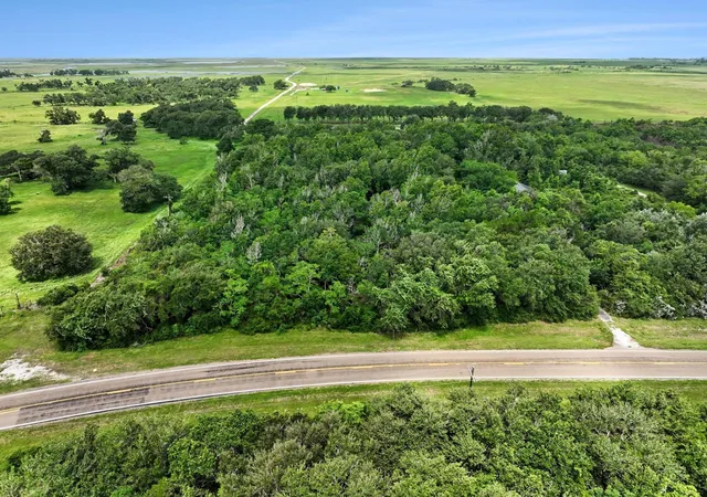 3rd image of 04 Fm 562, Anahuac, TX 77514 | MLS# 81127861