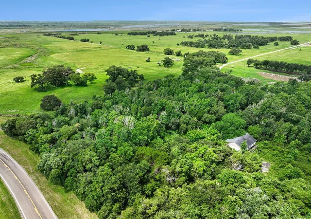 4th image of 04 Fm 562, Anahuac, TX 77514 | MLS# 81127861