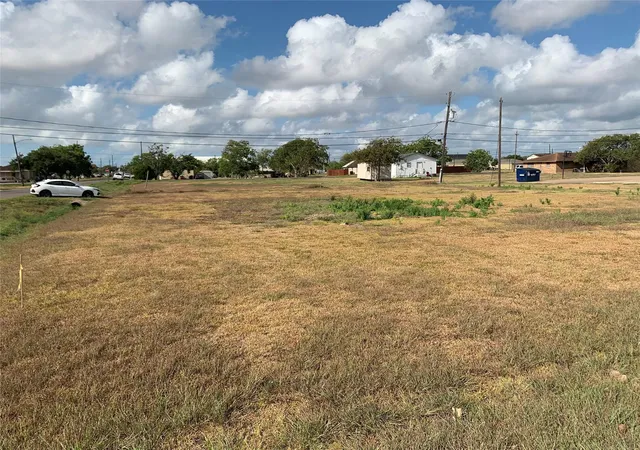 Homes for sale in Freeport, TX | 423 Avenue H, Freeport, TX 77541 | MLS# 68715828