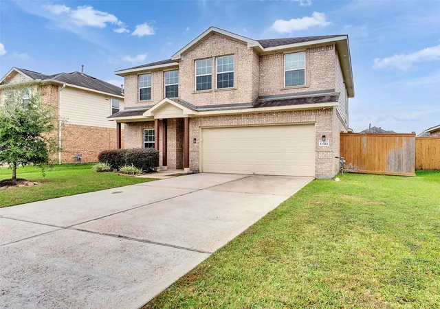 Photo 2 of Single family home for sale at 11322 Thompson Bnd Dr, Humble, TX 77396 | MLS# 75145503 | Listing updated on 2026-01-09