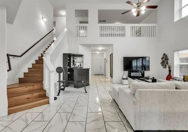 Photo 3 of Single family home for sale at 11322 Thompson Bnd Dr, Humble, TX 77396 | MLS# 75145503 | Listing updated on 2026-01-09