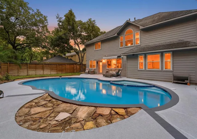 Photo 3 of Single family home for sale at 8103 Hurst Forest Dr, Humble, TX 77346 | MLS# 68754695 | Listing updated on 2026-09-15