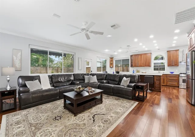 Photo 3 of Single family home for sale at 8103 Hurst Forest Dr, Humble, TX 77346 | MLS# 68754695 | Listing updated on 2026-09-15