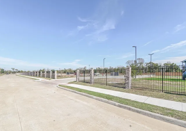 2nd image of 500 Legacy #403, Alvin, TX 77511 | MLS# 16483553