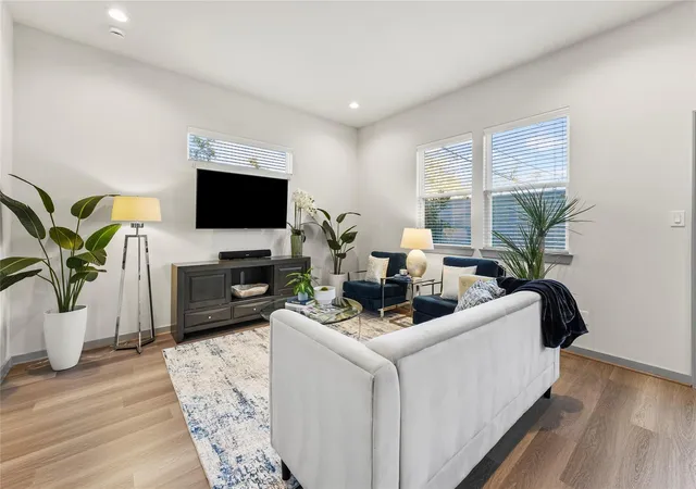 4th image of 9815 Fulton Park Ln, Houston, TX 77076 | MLS# 86789304