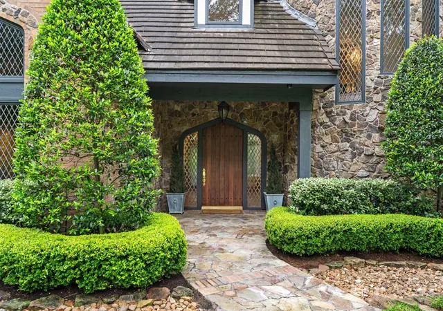 Photo 3 of Mansion for sale at 23227 Brownwood Ln, Tomball, TX 77377 | MLS# 34480473 | Listing updated on 2026-08-27