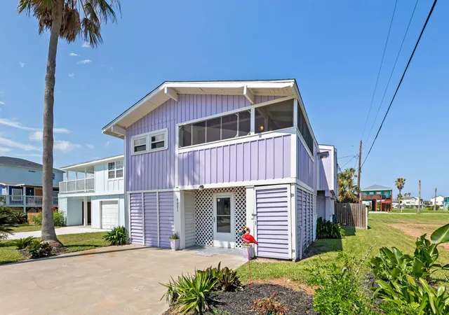 Photo 3 of Single family home for sale at 4021 Las Palmas St, Galveston, TX 77554 | MLS# 90154097 | Listing updated on 2026-09-20