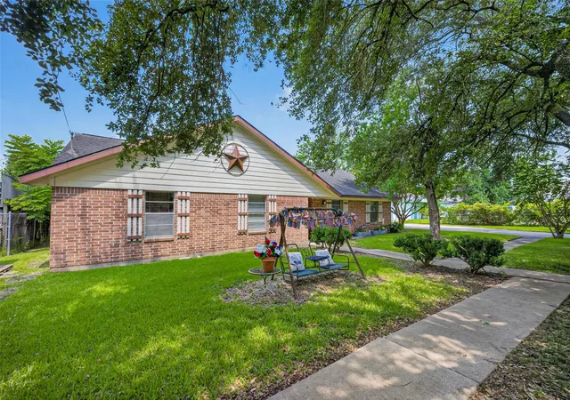Photo 3 of Single family home for sale at 14116 Almeda School Rd, Houston, TX 77047 | MLS# 12608833 | Listing updated on 2026-09-01