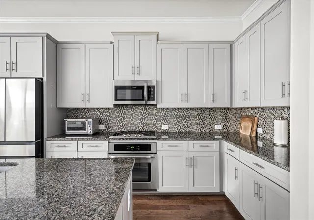 4th image of 8923 Highgate Ln, Houston, TX 77080 | MLS# 75191217