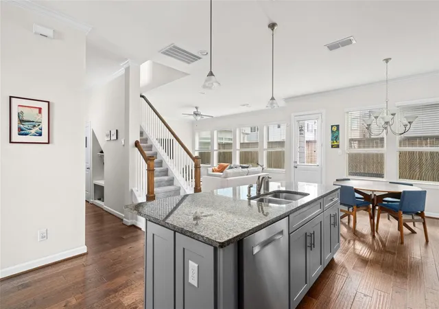 5th image of 8923 Highgate Ln, Houston, TX 77080 | MLS# 75191217