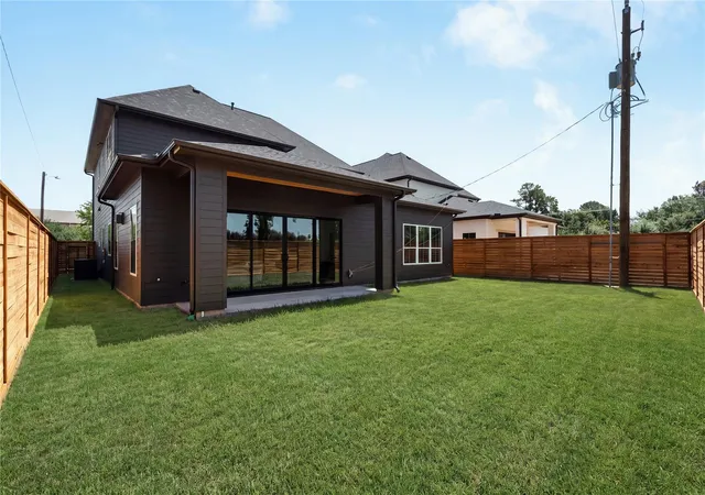 Photo 2 of Single family home for sale at 2109 Mckean Dr, Houston, TX 77080 | MLS# 13757240 | Listing updated on 2026-09-20