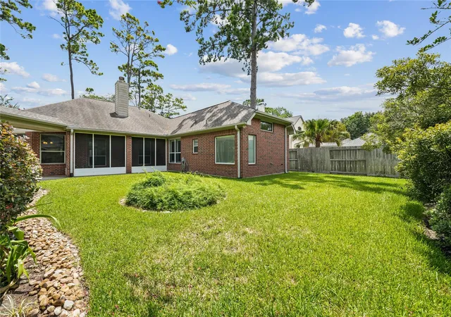Homes for sale in Friendswood, TX | 705 Hidden Oak Ln, Friendswood, TX 77546 | MLS# 65724706