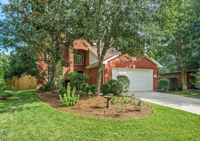 Homes for sale in The Woodlands, TX | 10 Orchid Grove Pl, The Woodlands, TX 77385 | MLS# 60698603