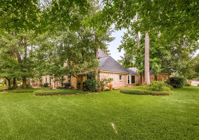 Photo 2 of Single family home for sale at 6623 Ampton Dr, Spring, TX 77379 | MLS# 27119675 | Listing updated on 2026-09-20