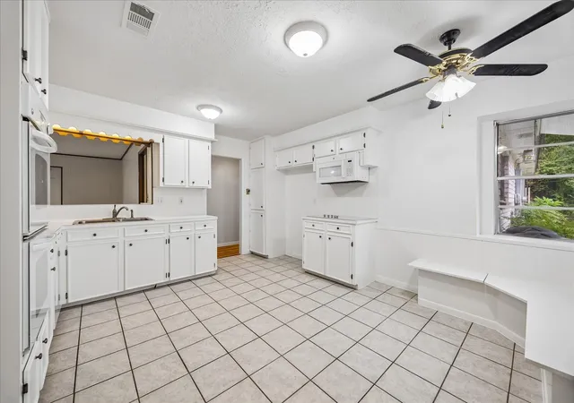 Photo 3 of Sale Pending at 17803 Loring Ln, Spring, TX 77388 | MLS# 72695150 | Listing updated on 2026-09-21