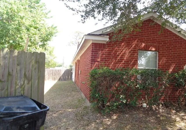 Photo 2 of Single family home for sale at 11803 Belle Ct, Pinehurst, TX 77362 | MLS# 14796463 | Listing updated on 2026-08-29